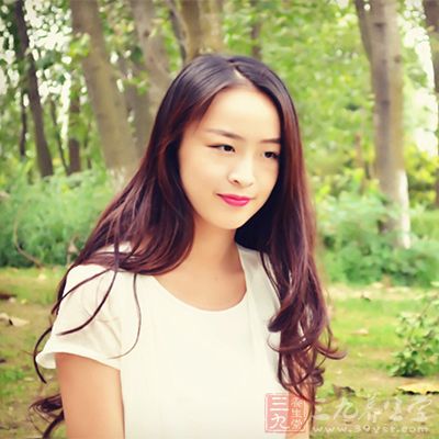 皮肤达到佳状态，富有弹性，又具有光泽