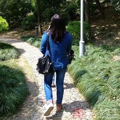 8点,起床。早晨 8点,起床。早晨