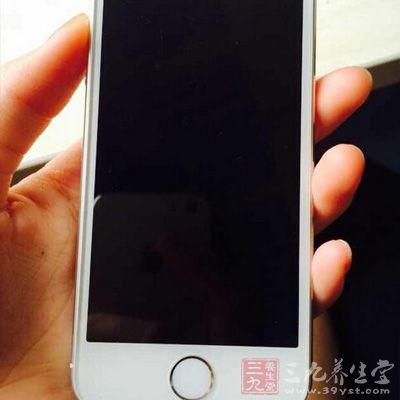 使用手机时电池产生的热量 使用手机时电池产生的热量