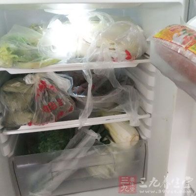 冰箱中的食物充足有衣食无忧的寓意