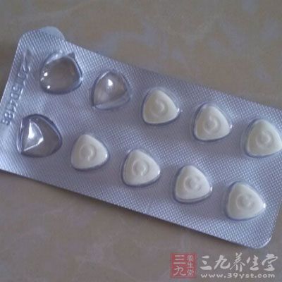 除了钙片，含钙的食品也非常受父母的欢迎