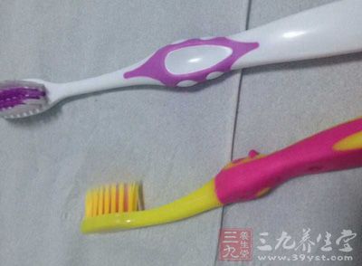 牙刷并非你想的那么干净 牙刷并非你想的那么干净