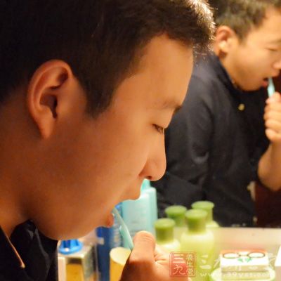 刷牙不正确是导致口腔疾病的主要根源
