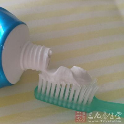 饭后立即刷牙不仅达不到保护牙齿的目的 饭后立即刷牙不仅达不到保护牙齿的目的