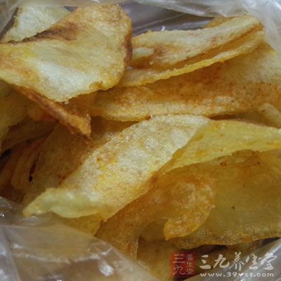 吃薯片等于在吃汽车的废气 吃薯片等于在吃汽车的废气