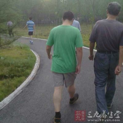 习惯早晨长跑的人，尽可能不要空腹