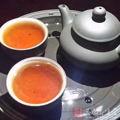 空腹不要喝濃茶