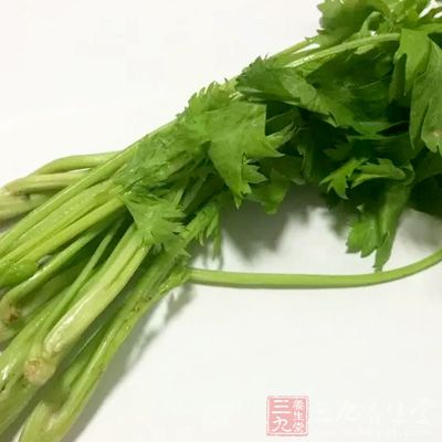 研究人员利用芹菜中含有的一种能促进脂肪加速分解