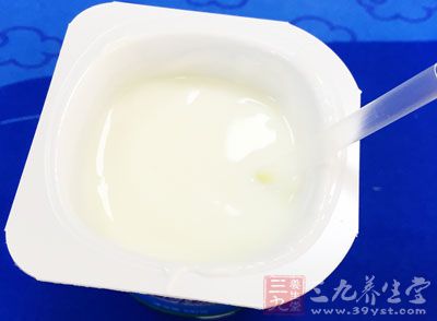 奶酪、牛奶等奶制品呈碱性