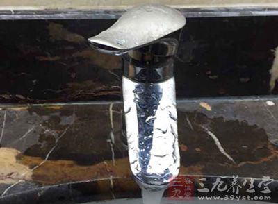 热水洗衣也会去掉狗的皮屑以及花粉 热水洗衣也会去掉狗的皮屑以及花粉