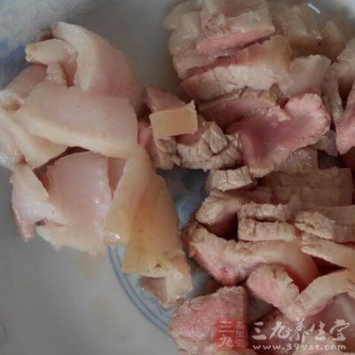 忌吃肥肉等油腻食物