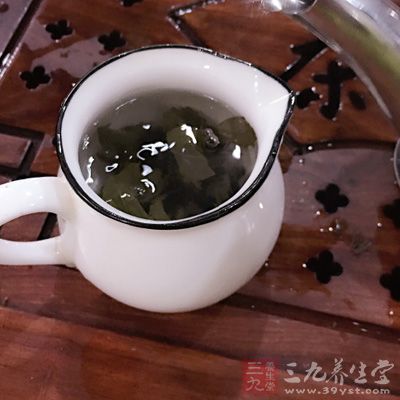 福建人泡乌龙茶至今还保留着传统的方法