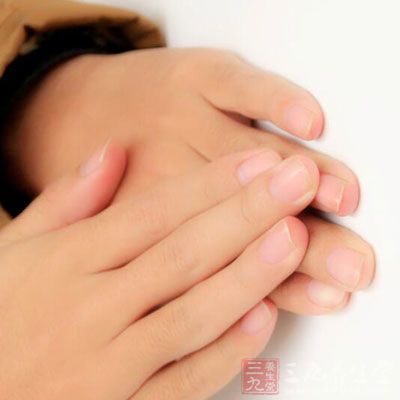 光疗甲越坚固越伤害