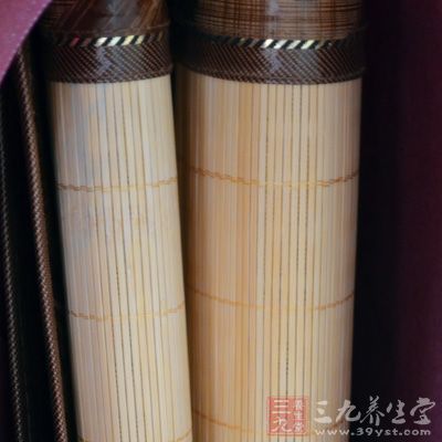 竹席若是铺垫不平或大于床铺 竹席若是铺垫不平或大于床铺