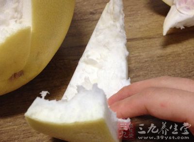 或摆放柚子皮 或摆放柚子皮