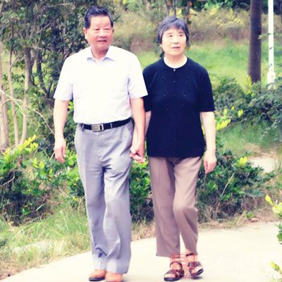 老伴、老友、老屋、老底 老伴、老友、老屋、老底