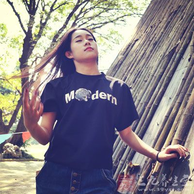 骨骼保养对女性来说,在提高女性生活质量和形体魅力等方面 骨骼保养对女性来说,在提高女性生活质量和形体魅力等方面