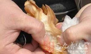 这种肉皮中的蛋白质其主要成分就是胶原蛋白