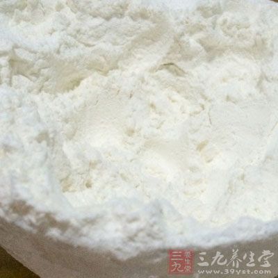 面種200g，低筋面粉200g，油1湯匙，奶水90g，糖20g