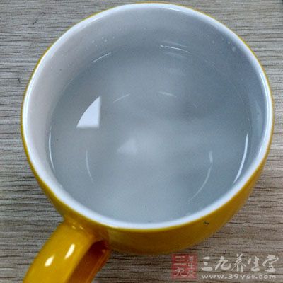 确保供水是减肥之本喝水能减肥