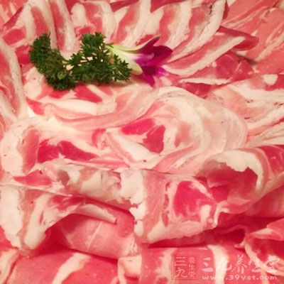 蛋、鱼、肉、牛奶、豆制品含丰富的蛋白质以及其他营养素