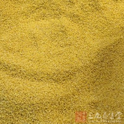 食療配方：小米100克棗仁末15克蜂蜜30克