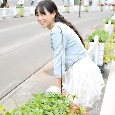 对生活持乐观的态度和保持愉快的情绪 对生活持乐观的态度和保持愉快的情绪