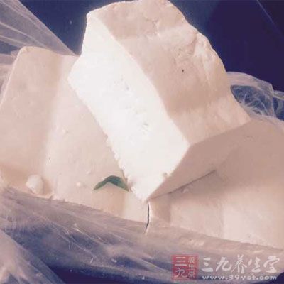 豆腐中豐富的蛋白質(zhì)含量讓人有很強(qiáng)的飽腹感