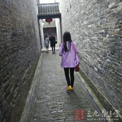 女快走减肥首先，速度很关键