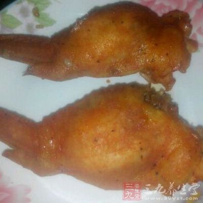 一只烤鸡腿=60支香烟毒性