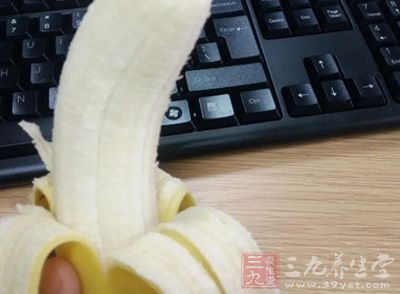 香蕉放在冰箱里会腐烂 香蕉放在冰箱里会腐烂