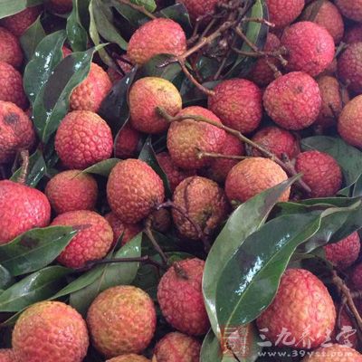 鲜荔枝不要放在冰箱里 鲜荔枝不要放在冰箱里