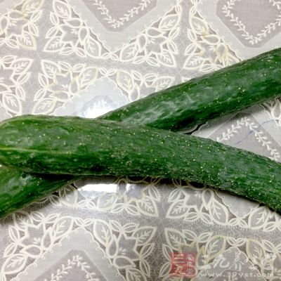 黄瓜不要放在冰箱里 黄瓜不要放在冰箱里