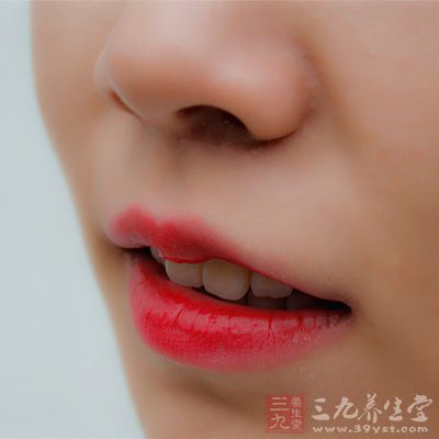 一说到口臭,不少认为是“上火了” 一说到口臭,不少认为是“上火了”