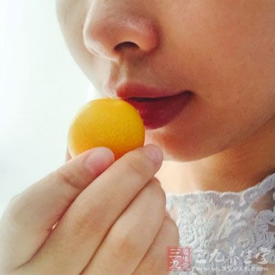 可以多吃些新鮮的水果、蔬菜來增強你的免疫力