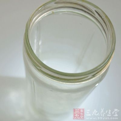 长期使用含铅玻璃器皿饮用酸性饮料 长期使用含铅玻璃器皿饮用酸性饮料