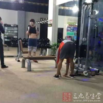 运动不仅可以锻炼身体还可以预防疾病，还可以增强自己身体素质