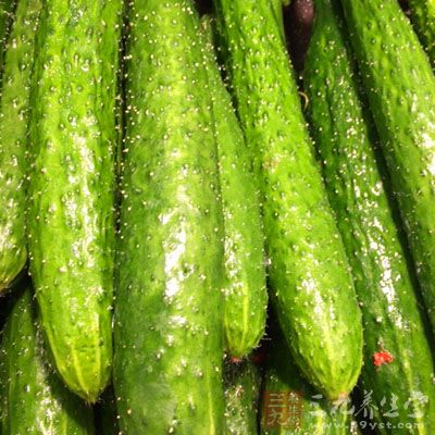 梨、柿子、西瓜、黄瓜、荸荠、柚、橙子等 梨、柿子、西瓜、黄瓜、荸荠、柚、橙子等