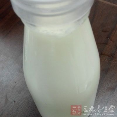 牛奶和乳制品堪称佳蛋白质来源，但它们中间也有区别