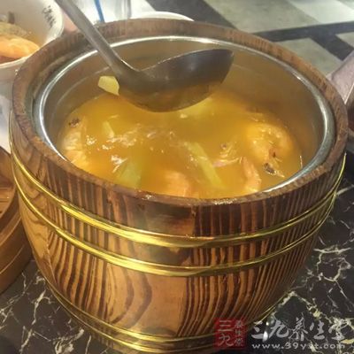 应多吃富含蛋白质的豆腐、牛奶、猪肉、牛肉、鱼、蛋等 应多吃富含蛋白质的豆腐、牛奶、猪肉、牛肉、鱼、蛋等