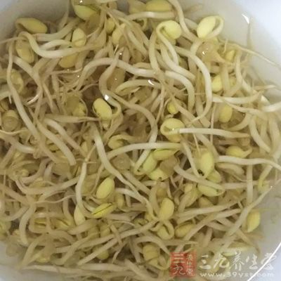 材料：豆芽，油豆腐