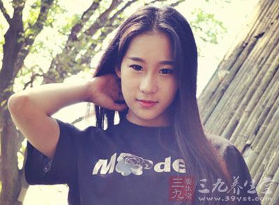 性生活过早及混乱，经常经期