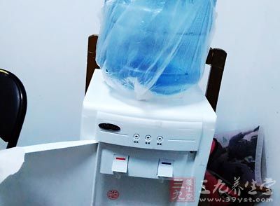 饮水机几乎成了我们日常的必需品 饮水机几乎成了我们日常的必需品