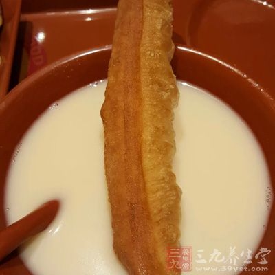 油膩的食品會(huì)加重胃腸負(fù)擔(dān)