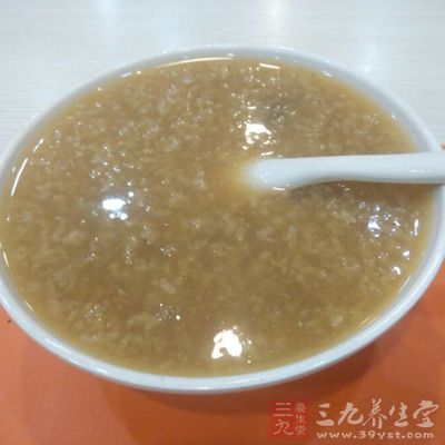 晚餐主食吃调经滋补的桂圆红枣粥