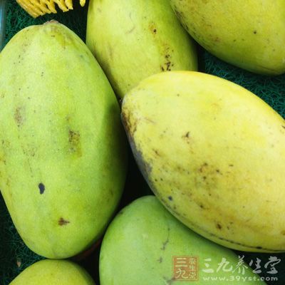 如猪瘦肉、鱼、淮山、白术、砂仁、木瓜等 如猪瘦肉、鱼、淮山、白术、砂仁、木瓜等