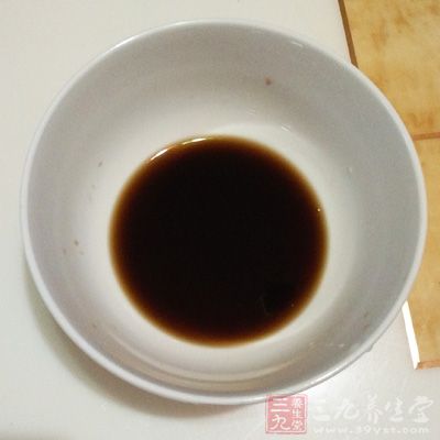 酱油10克，精盐3克，味精1克