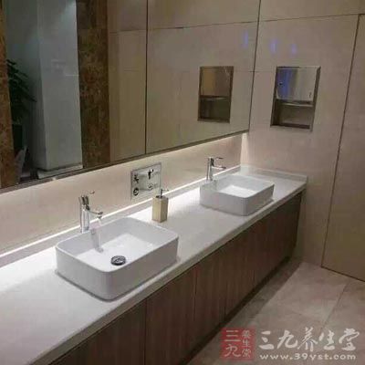 一个房间里灯光颜色好不要超过3种 一个房间里灯光颜色好不要超过3种