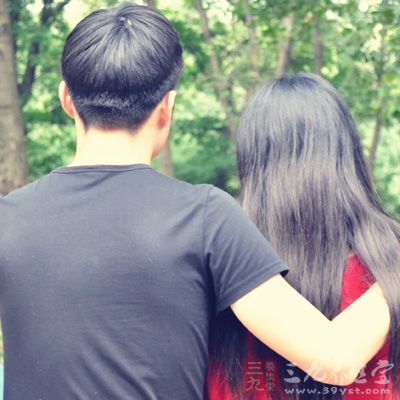 赵先生的生活很不稳定：他有过两段婚姻，后都以离婚收场