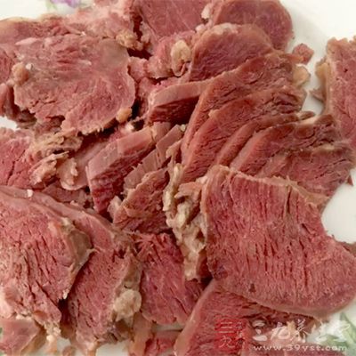 肉切得细易熟易嚼易消化 肉切得细易熟易嚼易消化